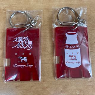 新品未使用 非売品 赤箱アクリルチャーム 横浜限定