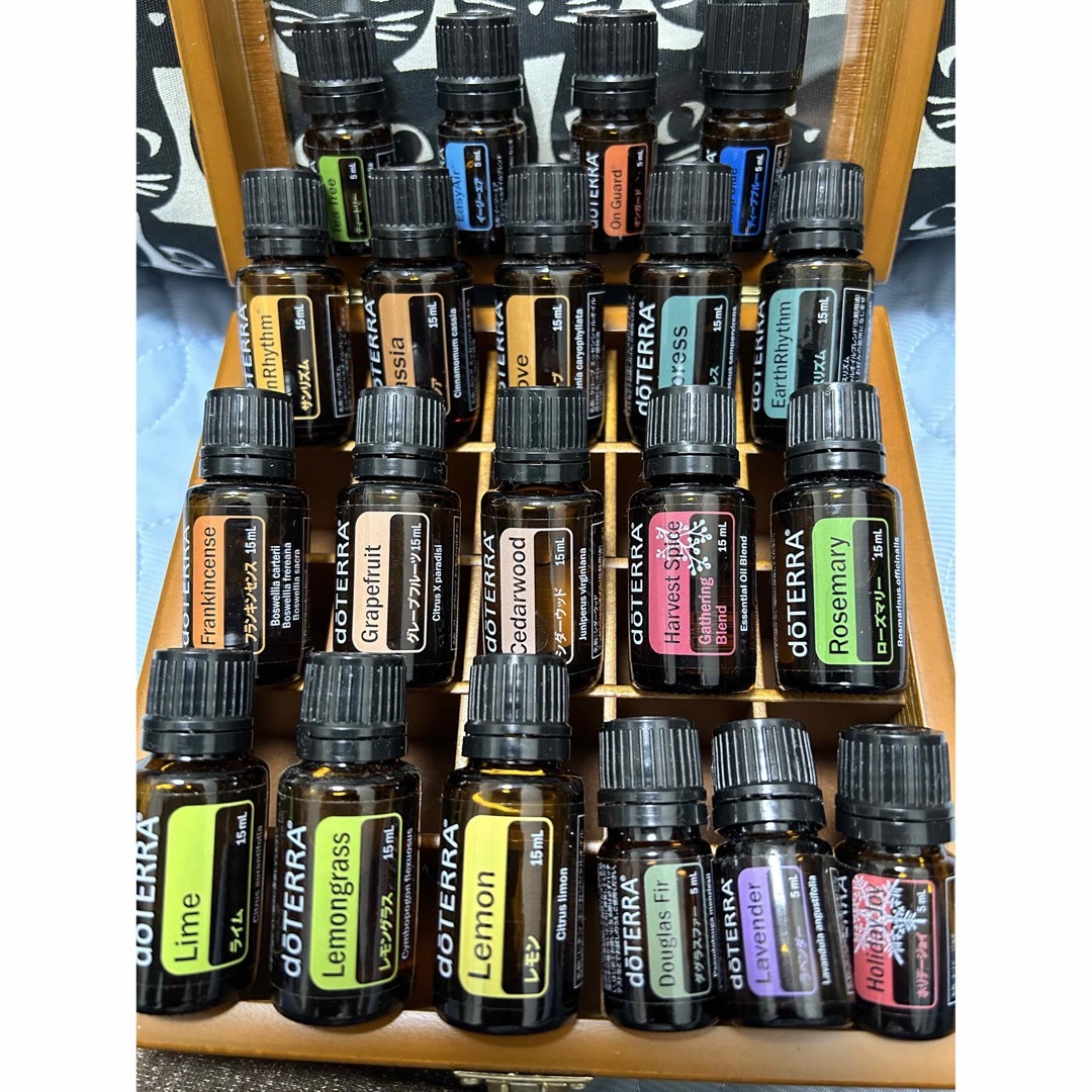 doTERRA - 【訳あり品】ドテラ ウッドボックス＆アロマオイル20本の