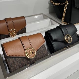 黒　新品未使用MICHAEL KORS3つ折り財布三つ折り財布マイケルコース