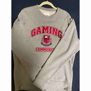VGC COLLEGE LOGO CREWNECK GRY vaultroomの通販|ラクマ