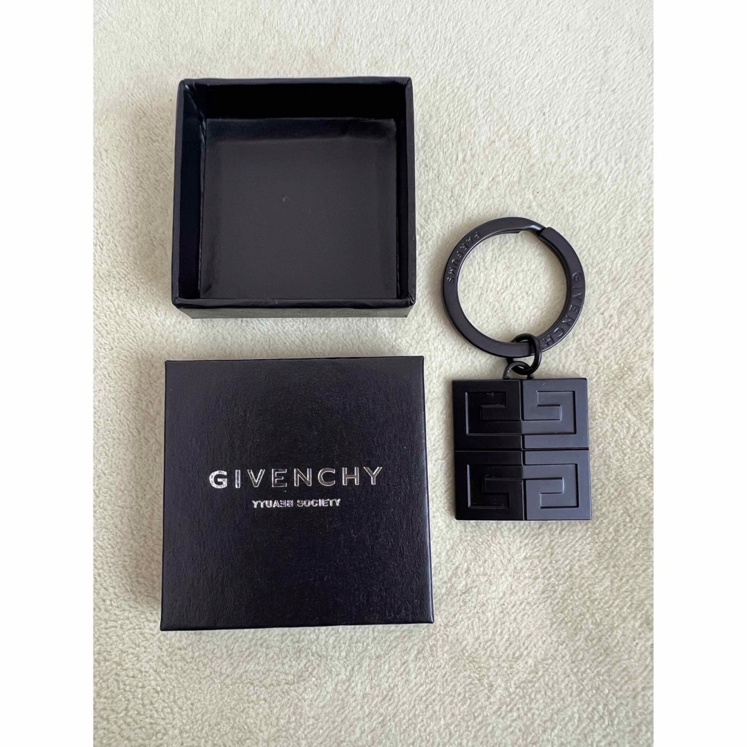 GIVENCHY(ジバンシィ)の[新品] GIVENCHY ジバンシー キーホルダー マットブラック レディースのファッション小物(キーホルダー)の商品写真