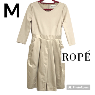 ロペ(ROPE’)の美品　ROPE ロペ　ワンピース　ベージュ　36 Mサイズ(ひざ丈ワンピース)