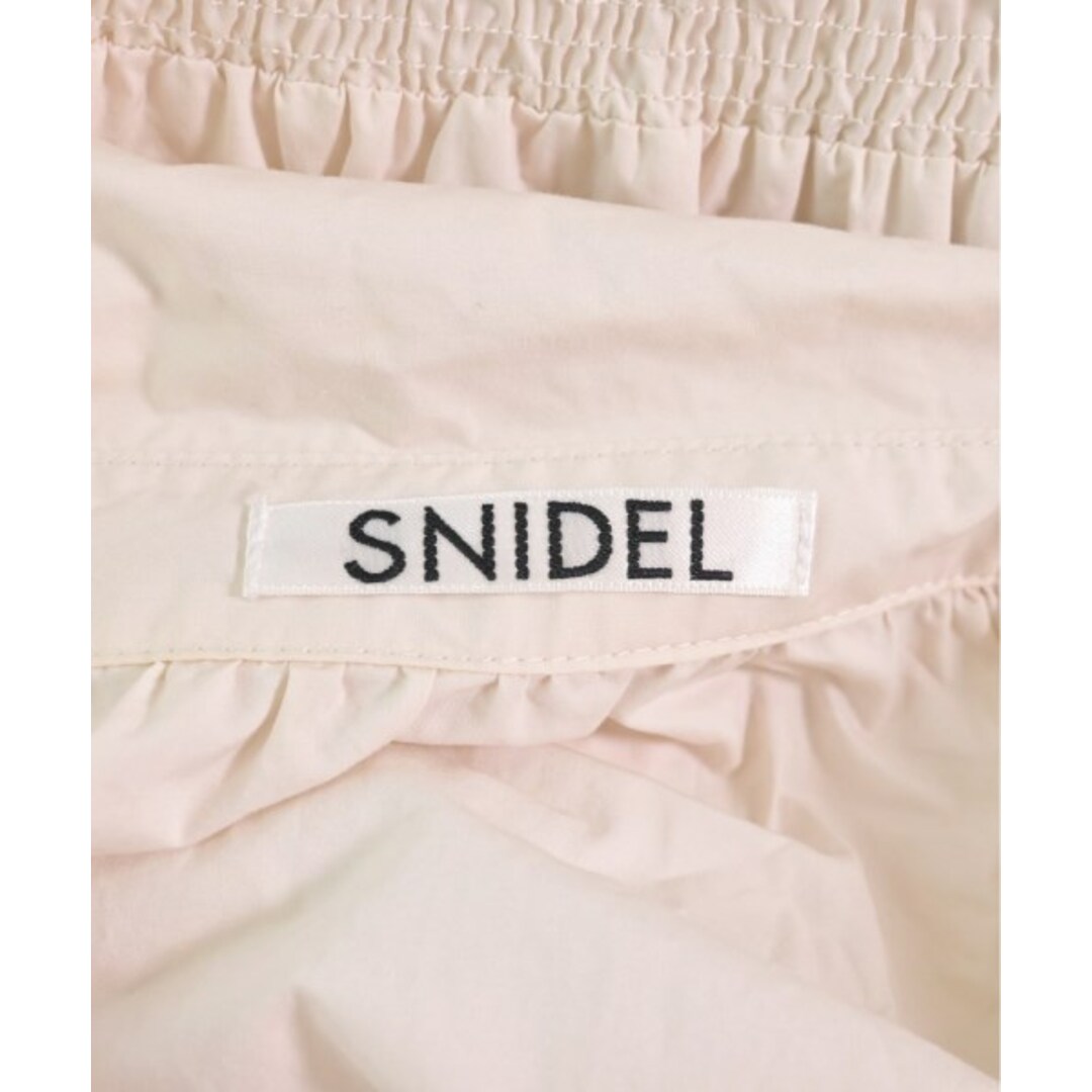 SNIDEL(スナイデル)のSNIDEL スナイデル ワンピース 1(M位) ベージュ 【古着】【中古】 レディースのワンピース(ひざ丈ワンピース)の商品写真