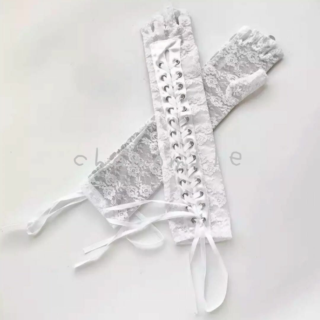 【C5】レース　編み上げ　手袋　ロング　白　猫　コスプレ　ゴスロリ エンタメ/ホビーのコスプレ(その他)の商品写真