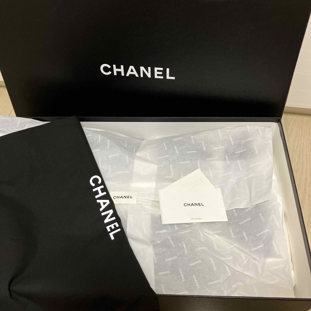 CHANEL(シャネル)のCHANEL   ブーツ　38 レディースの靴/シューズ(ブーツ)の商品写真