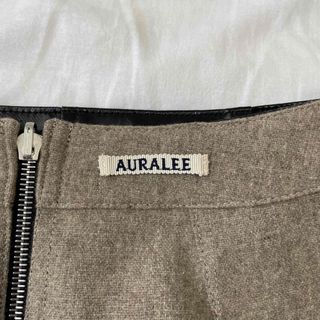 AURALEE レザースカート