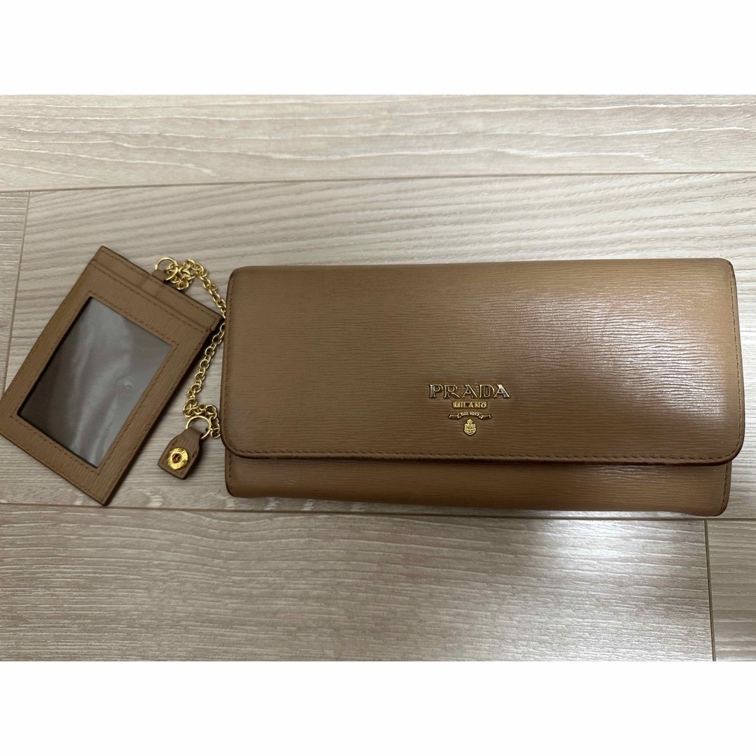 PRADA サフィアーノ　長財布　ベージュ