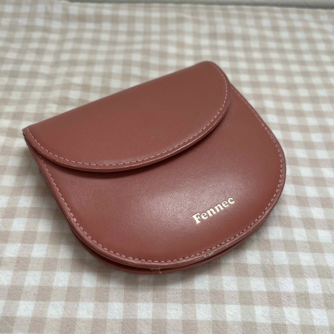 Fennec(フェネック)のFennec フェネック ハーフムーンwallet ピンク レディースのファッション小物(財布)の商品写真