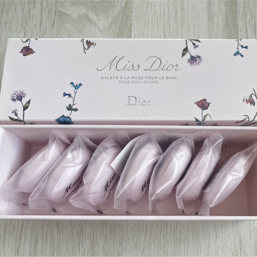 Dior(ディオール)のDior ミス ディオール ローズ バスボム(数量限定品) コスメ/美容のボディケア(入浴剤/バスソルト)の商品写真