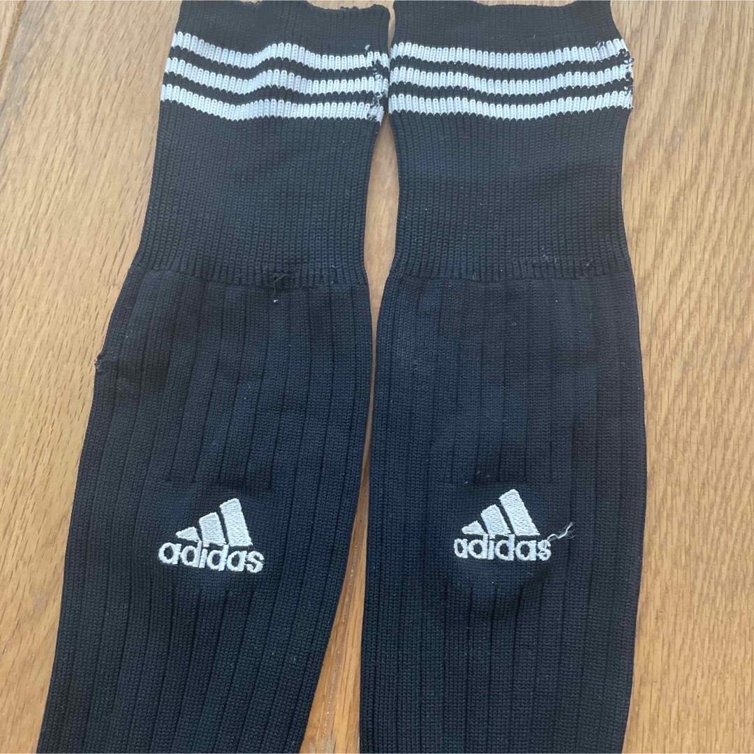 adidas(アディダス)のolive様専用アディダス 幼児用レガース＆ハイソックス キッズ/ベビー/マタニティのこども用ファッション小物(靴下/タイツ)の商品写真