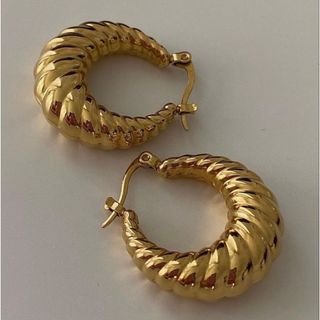 アパルトモンドゥーズィエムクラス(L'Appartement DEUXIEME CLASSE)の【Design hoop pierce】#663 18k(ピアス)