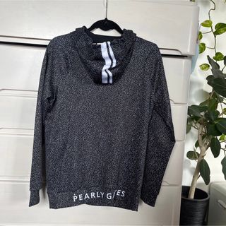 パーリーゲイツPGGダンボールニットカタカナ柄パーカーサイズ4