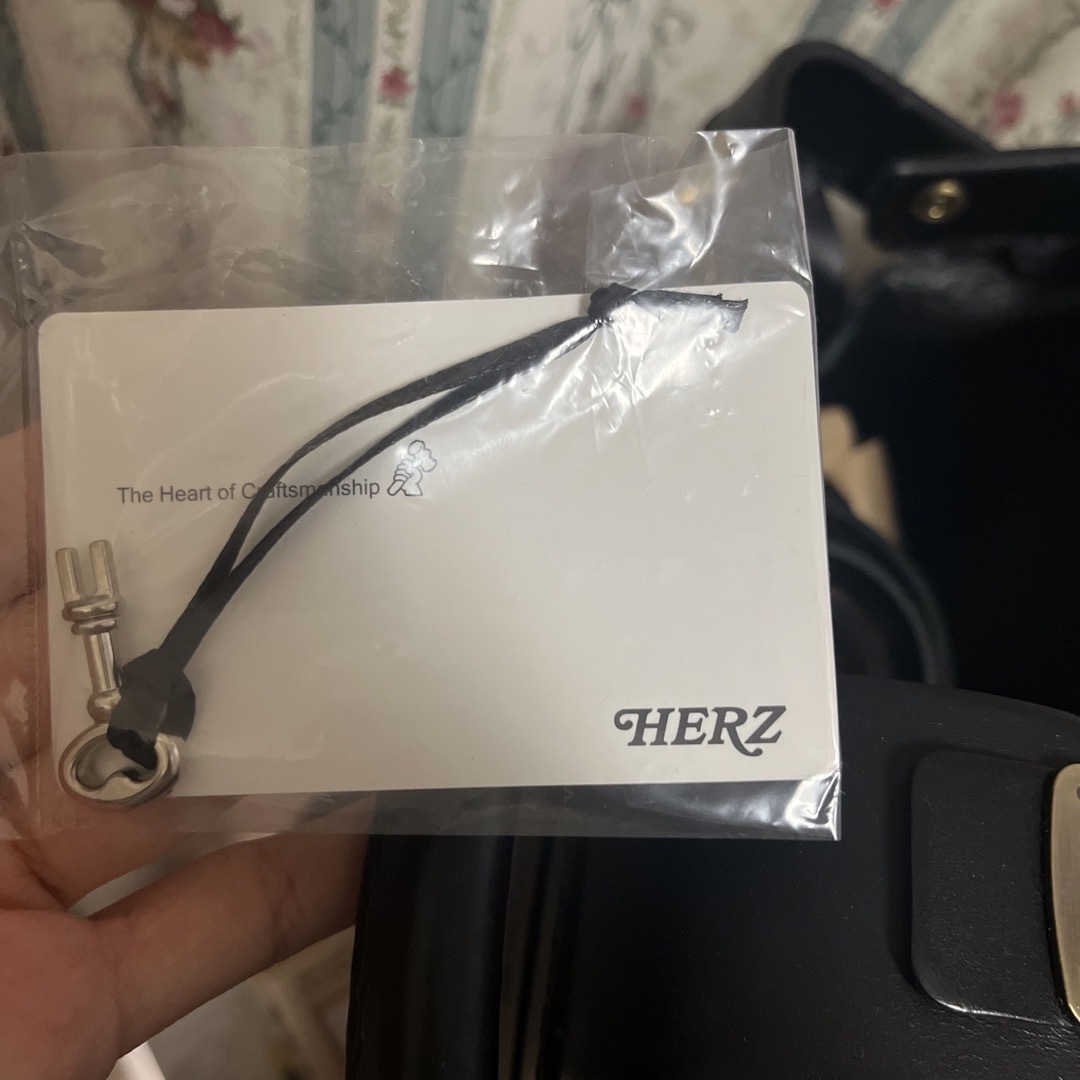 HERZ(ヘルツ)のHerzバッグ レディースのバッグ(ハンドバッグ)の商品写真