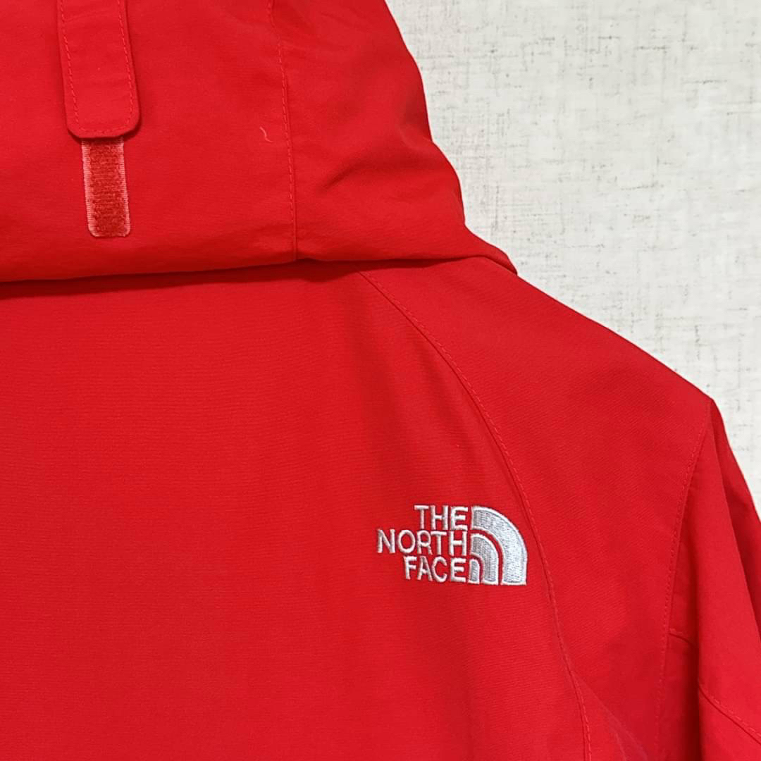 THE NORTH FACE(ザノースフェイス)のノースフェイス　マウンテンジャケット  ナイロンジャケット　レディースL 90  レディースのジャケット/アウター(その他)の商品写真