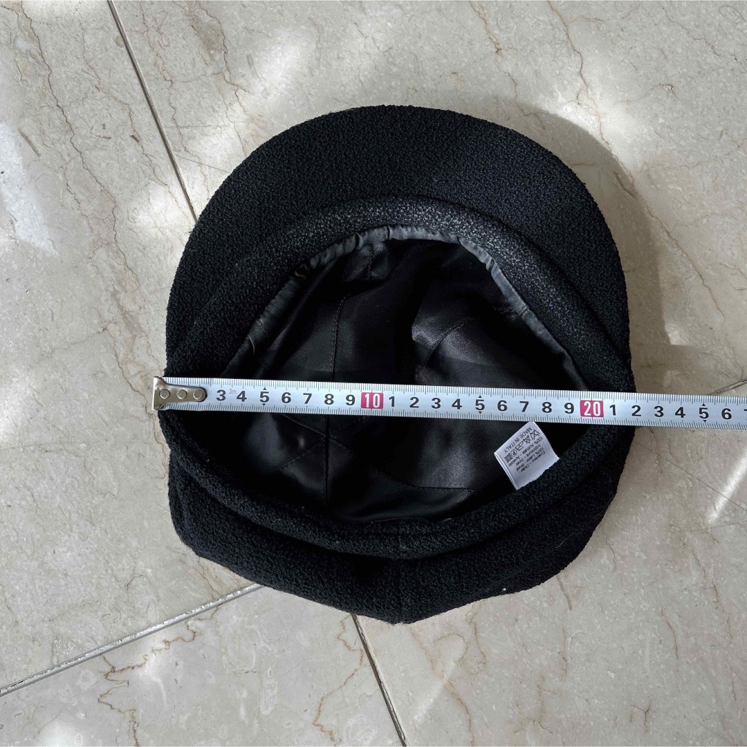 CHANEL(シャネル)のシャネル　ブラック　サイズM 帽子　キャスケット　チェーンキャスケット レディースの帽子(キャスケット)の商品写真