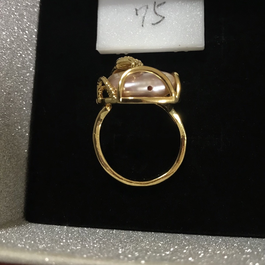 淡水バロックパール　リング  指輪　本真珠　レディース レディースのアクセサリー(リング(指輪))の商品写真