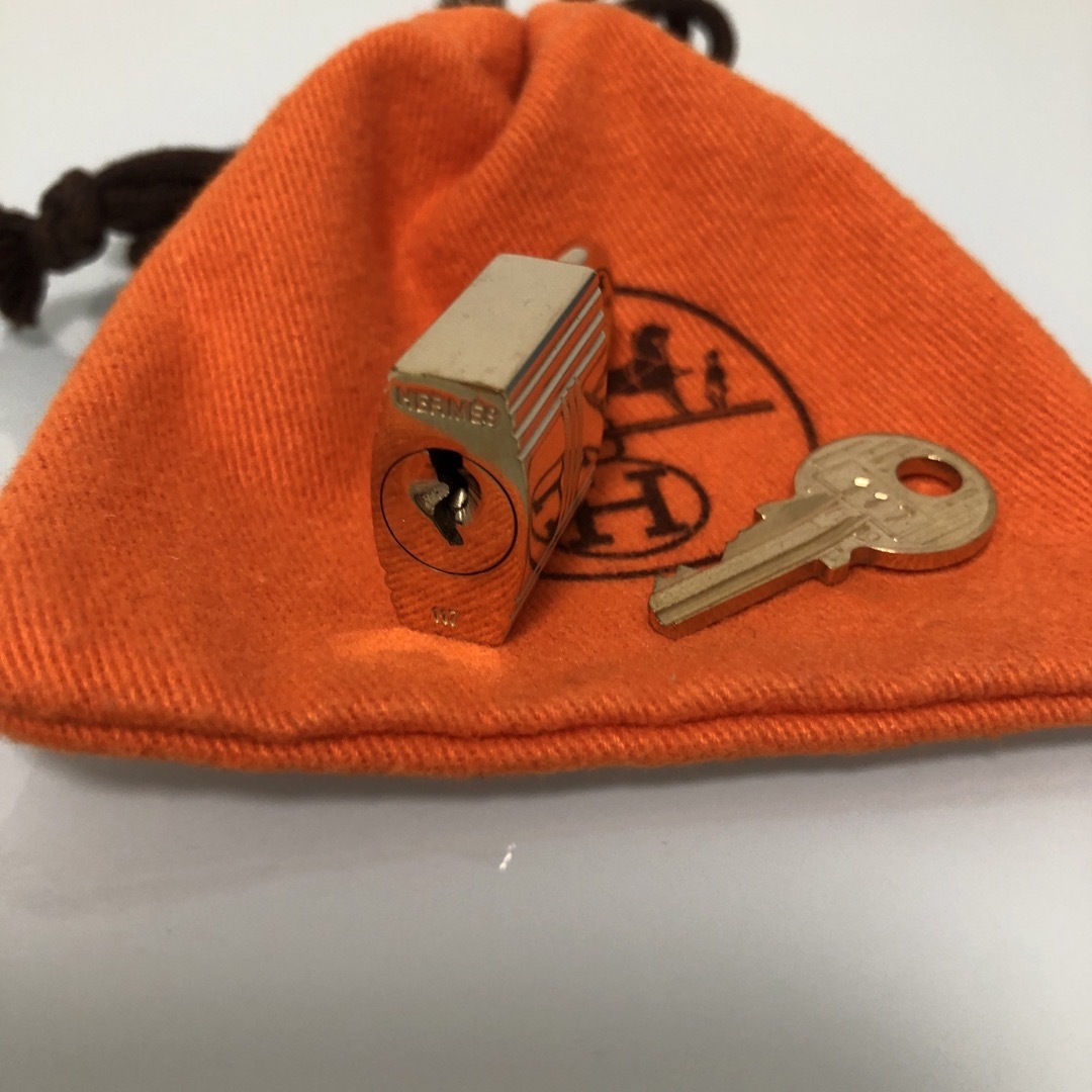 Hermes(エルメス)のカデナ　ゴールド レディースのバッグ(その他)の商品写真