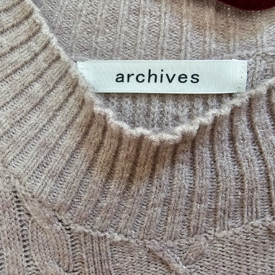 archives(アルシーヴ)の美品　アルシーヴ　archives フリル　ニット　セーター　ラベンダー　紫 レディースのトップス(ニット/セーター)の商品写真