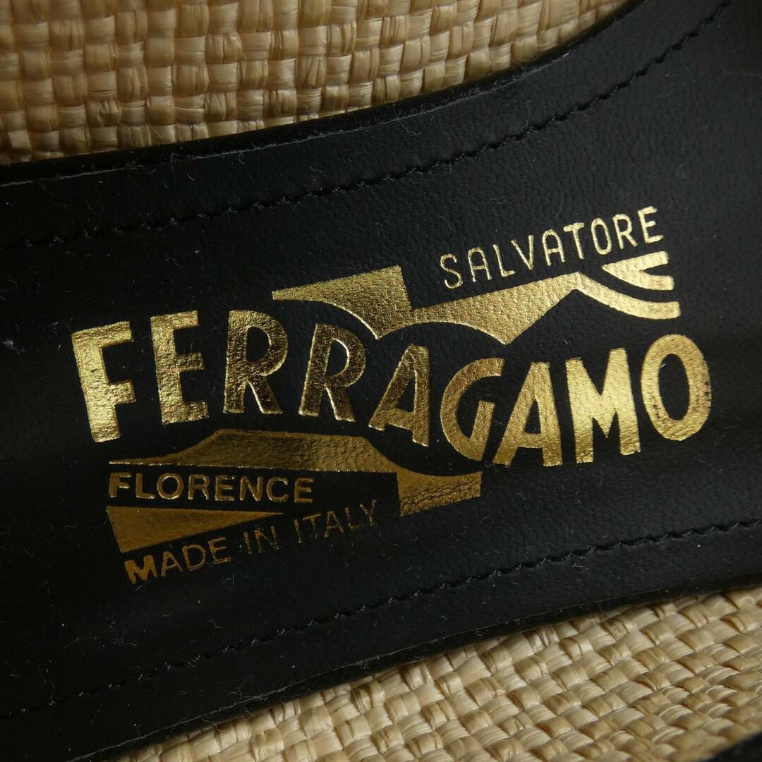 サルヴァトーレフェラガモ SALVATORE FERRAGAMO フラットシューズ付属情報について