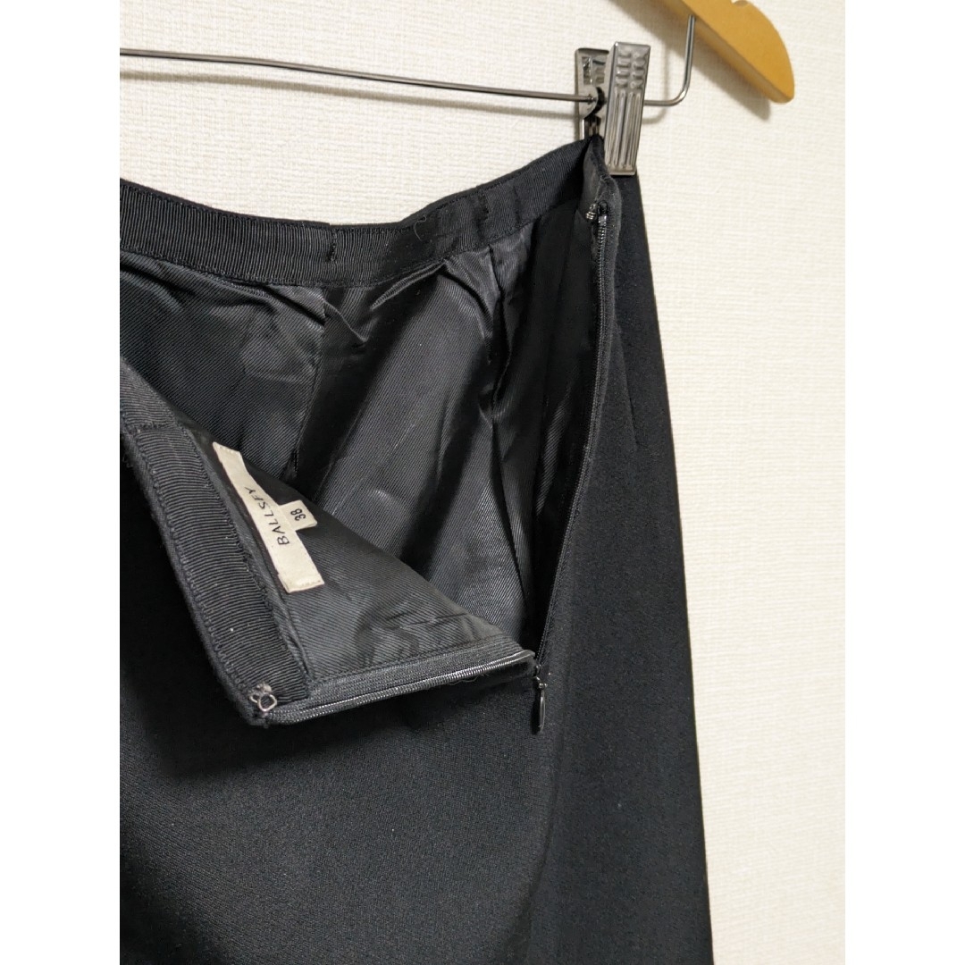 Ballsey(ボールジィ)のトゥモローランド　ボールジィ　膝丈　ウール　スカート　38　ブラック　黒　日本製 レディースのスカート(ひざ丈スカート)の商品写真