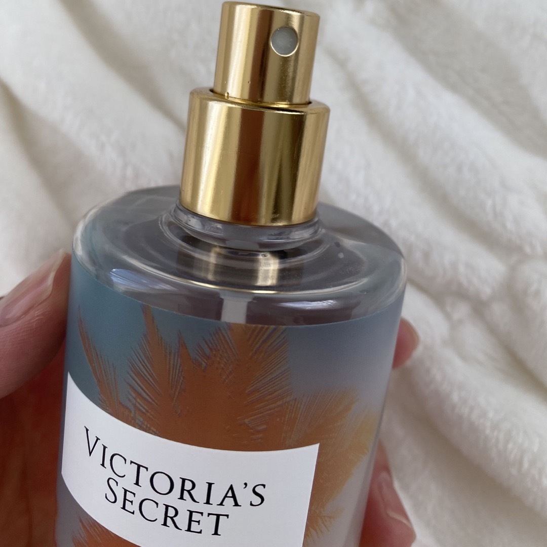 Victoria's Secret(ヴィクトリアズシークレット)のビクトリアシークレット　ボディーミスト コスメ/美容の香水(香水(女性用))の商品写真