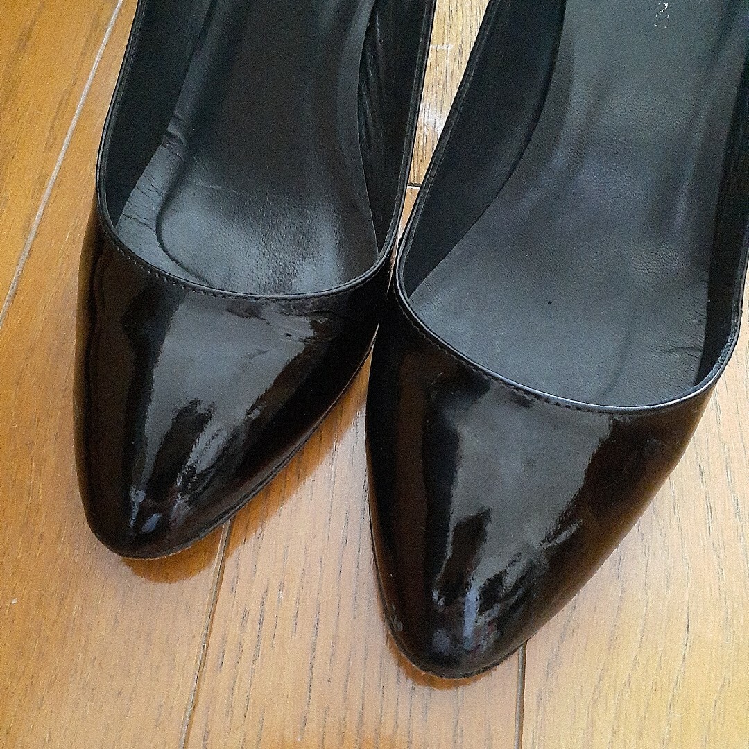 黒　エナメル　パンプス レディースの靴/シューズ(ハイヒール/パンプス)の商品写真