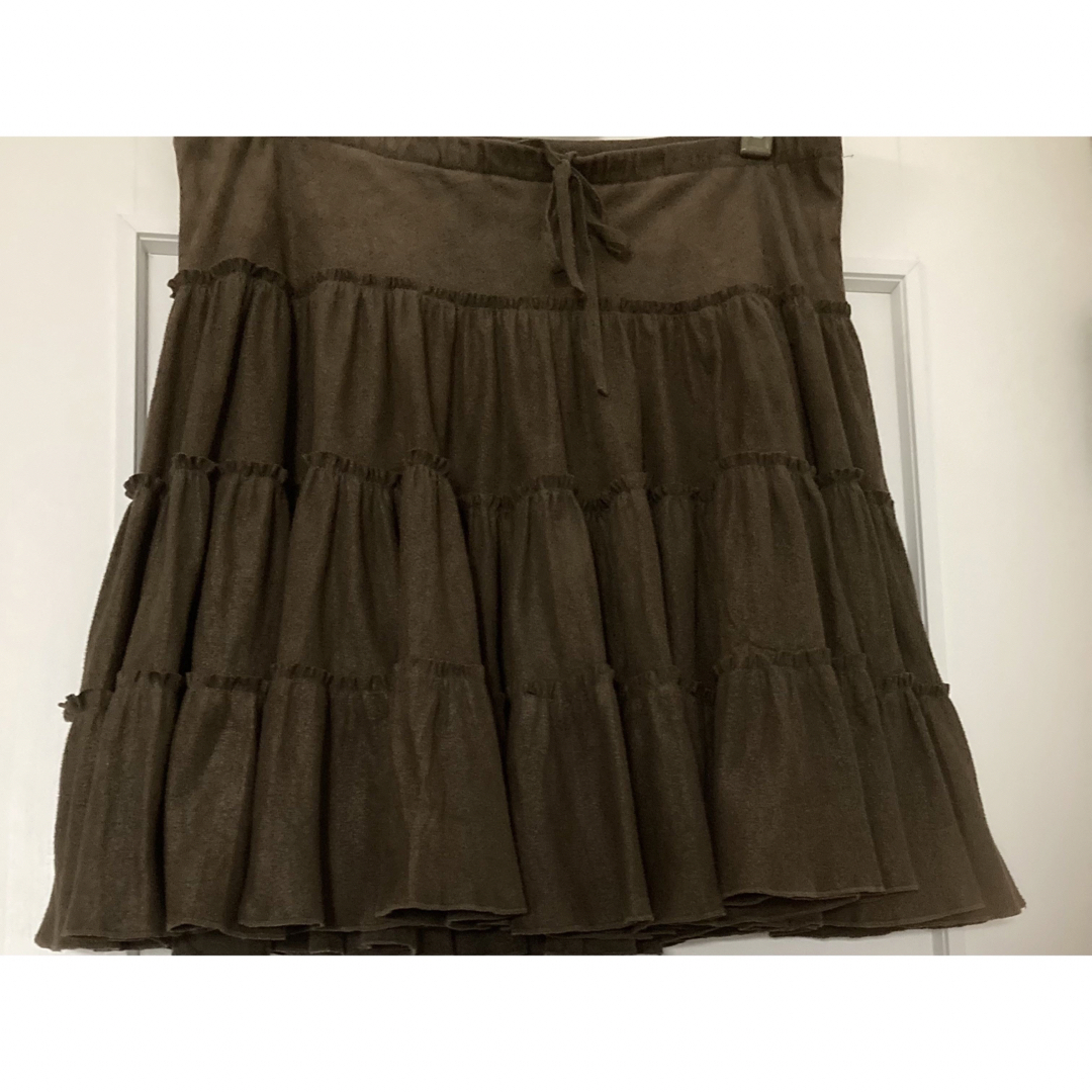 ギャザー フレア スカート カーキ ベルベット ベロア レディースのスカート(ひざ丈スカート)の商品写真