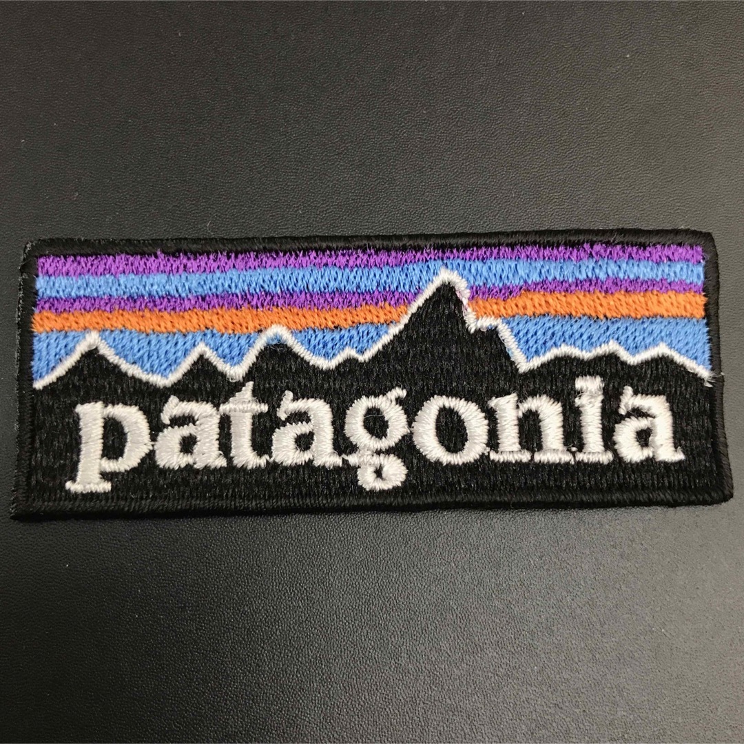 patagonia(パタゴニア)の70×28mm PATAGONIA フィッツロイロゴ アイロンワッペン -1X ハンドメイドのキッズ/ベビー(ファッション雑貨)の商品写真