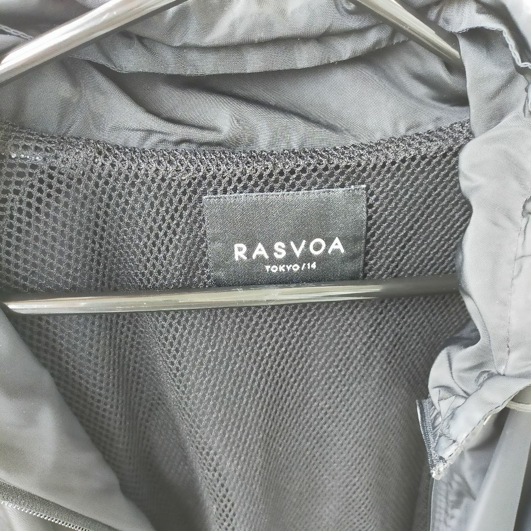 RASVOA(ラスボア)のナイロンパーカー　ナイロンブルゾン 薄手　ジャンパー　メッシュ　黒　フリーサイズ レディースのジャケット/アウター(ナイロンジャケット)の商品写真