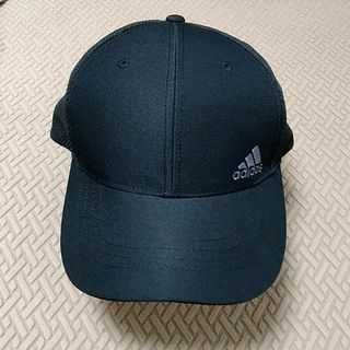 アディダス(adidas)の【美品】アディダス　キャップ　ユニセックス　黒　フリーサイズ(キャップ)