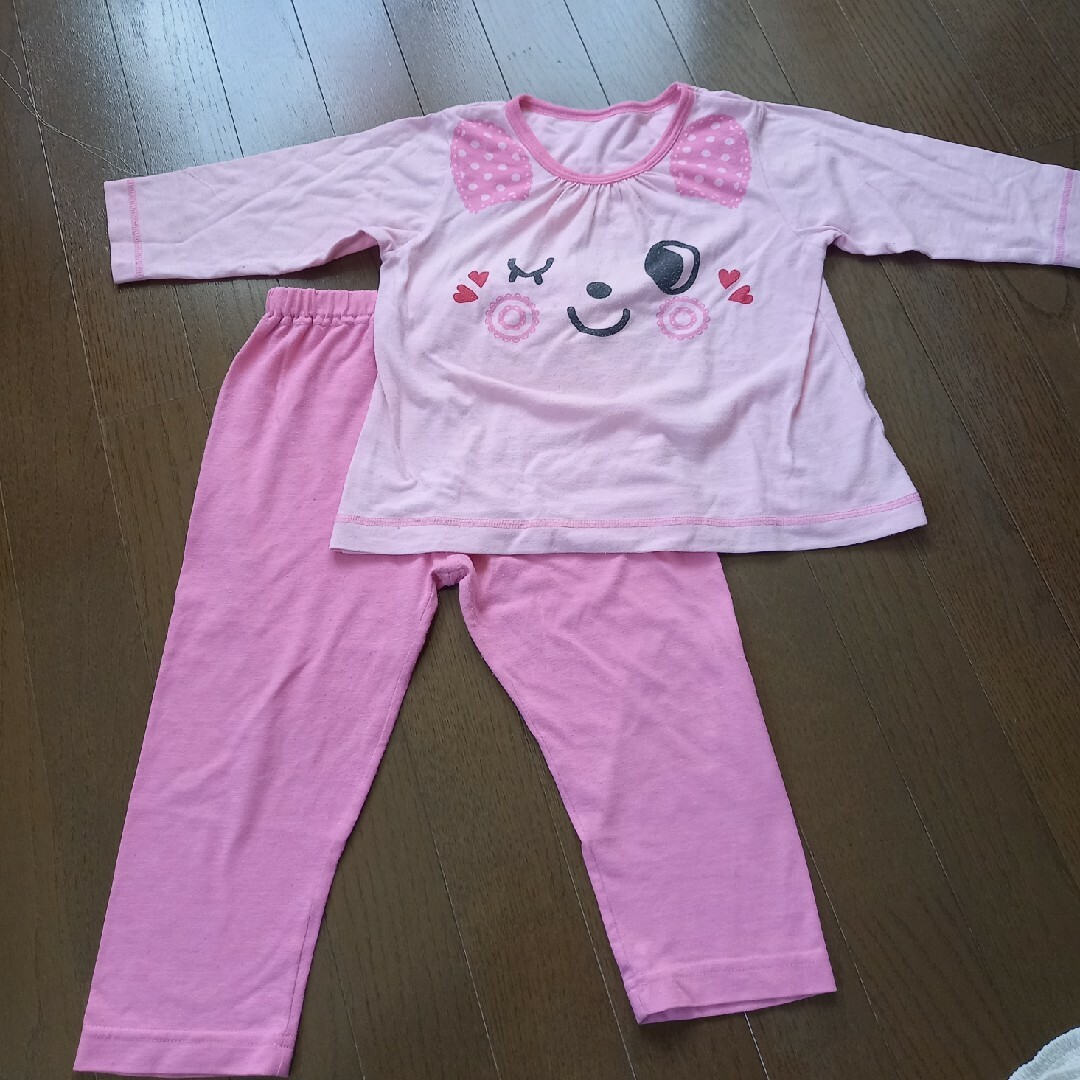 女の子　パジャマ　100 キッズ/ベビー/マタニティのキッズ服女の子用(90cm~)(パジャマ)の商品写真