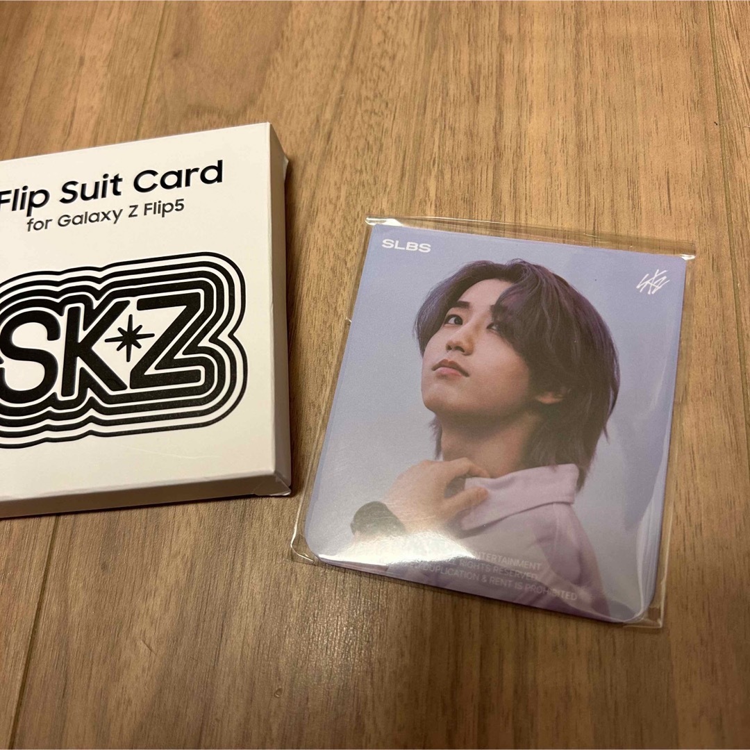 タレントグッズハン⭐️Suit Card SLBS StrayKids Z Flip5 - アイドル