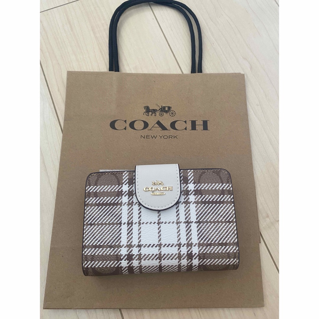 正規品　新品未使用コーチCOACH折り財布