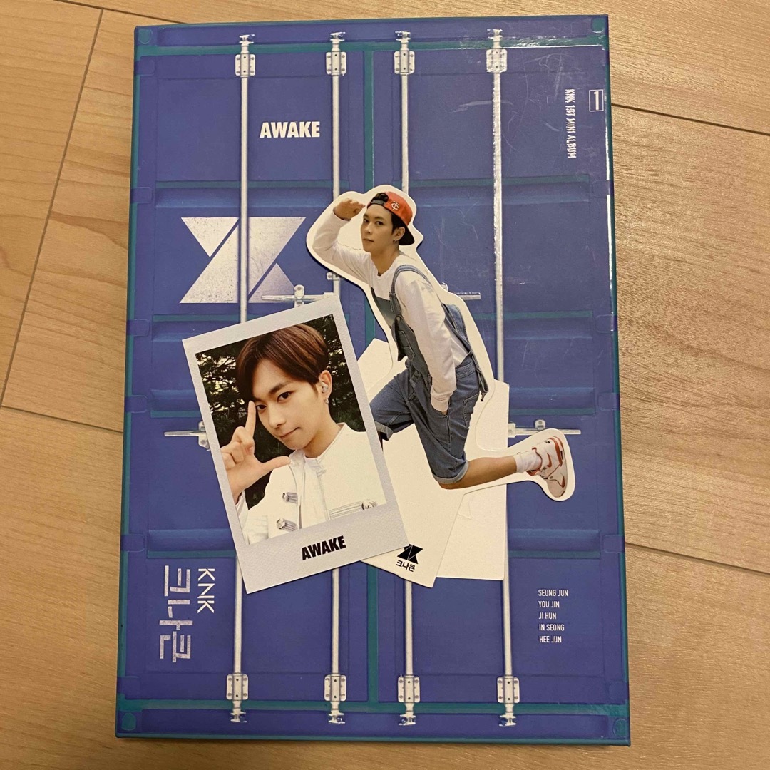 KNK クナクン AWAKE ヒジュン Jeyeon トレカ ペーパースタンド | フリマアプリ ラクマ