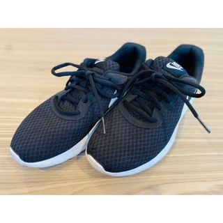 ナイキ(NIKE)のNIKE／ナイキ タンジュン　黒（レディース） (スニーカー)