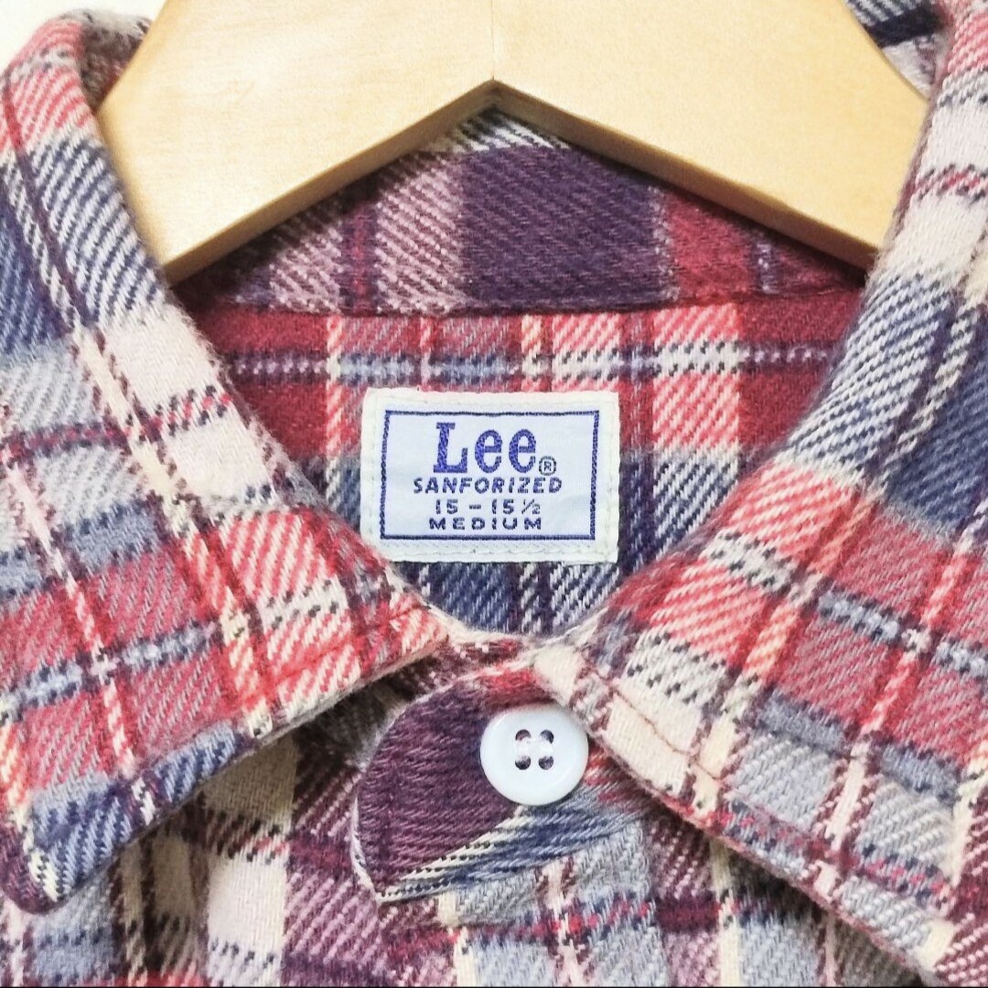 Lee(リー)の古着　Lee　リー　チェック　ネル　シャツ　M　レッド　赤　厚手　ビンテージ メンズのトップス(シャツ)の商品写真