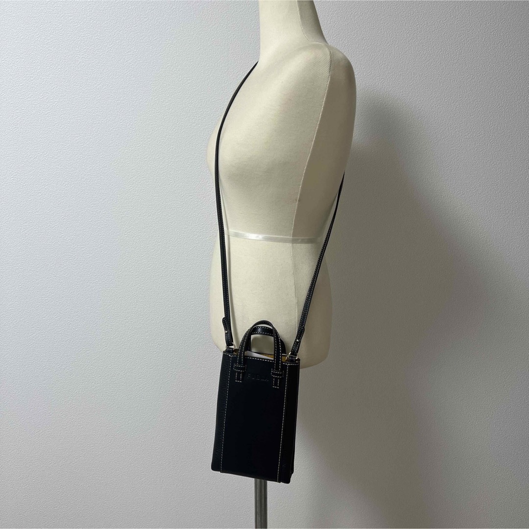 新品未使用 FURLA タグ付き 大人気 ショルダーバッグ ブラック 新品未使用 FURLA タグ付き 大人気 ショルダーバッグ ブラック