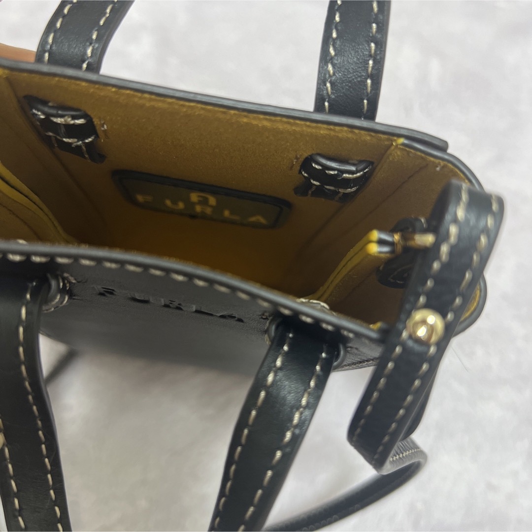 新品未使用 FURLA タグ付き 大人気 ショルダーバッグ ブラック 新品未使用 FURLA タグ付き 大人気 ショルダーバッグ ブラック