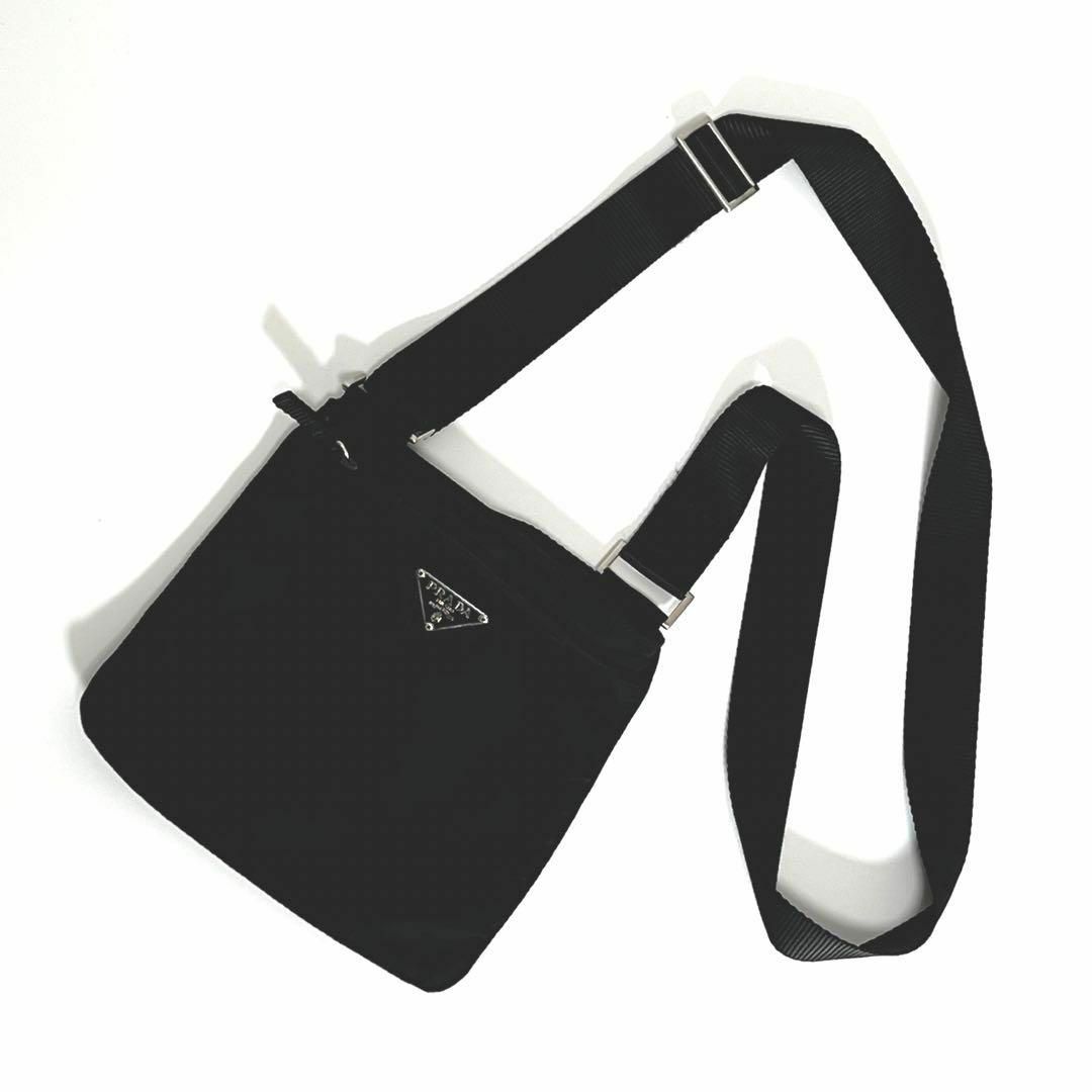 【極美品】 PRADA ナイロン ショルダーバッグ マチなし 白タグ付