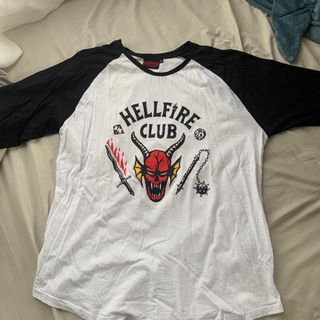 stranger things HELLFIRECLUB のロンT(Tシャツ/カットソー(七分/長袖))
