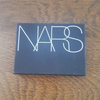 ナーズ(NARS)のNARS ライトリフレクティングセッティングパウダー プレスト N ミニ リフ粉(フェイスパウダー)