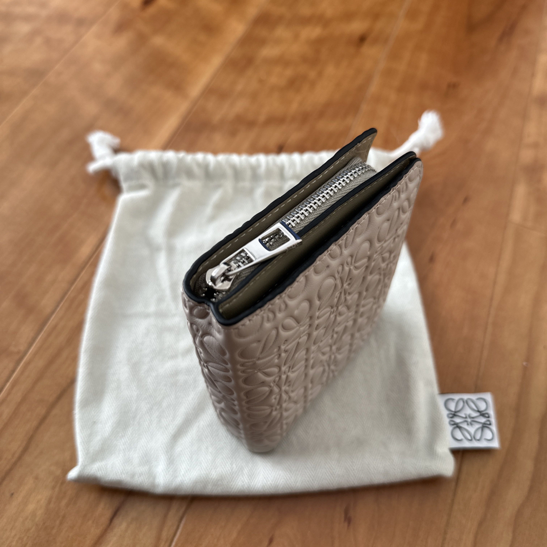 LOEWE(ロエベ)のLOEWE　コンパクト ジップ ウォレット レディースのファッション小物(財布)の商品写真