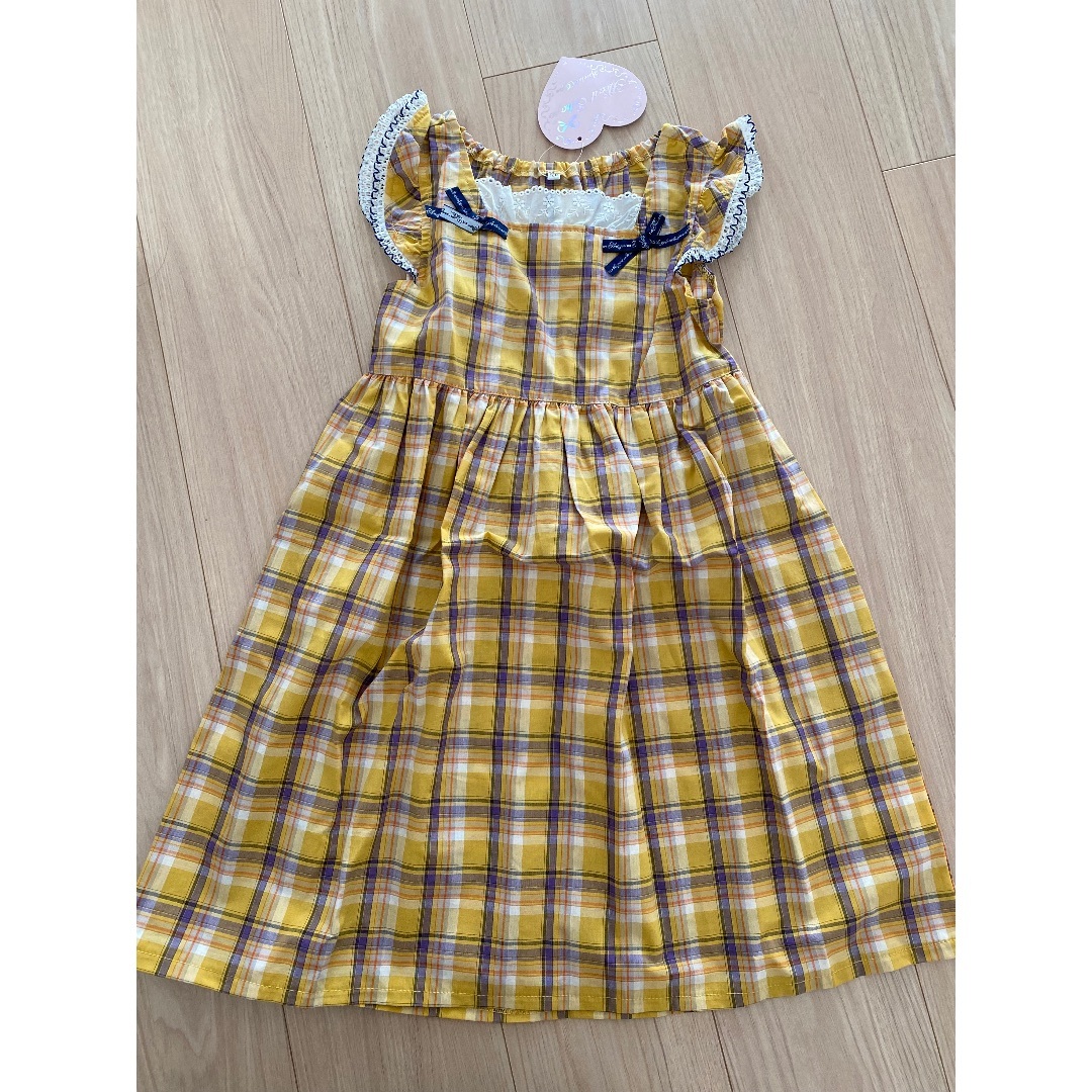 HeartShapeノースリーブワンピース（イエロー） キッズ/ベビー/マタニティのキッズ服女の子用(90cm~)(ワンピース)の商品写真