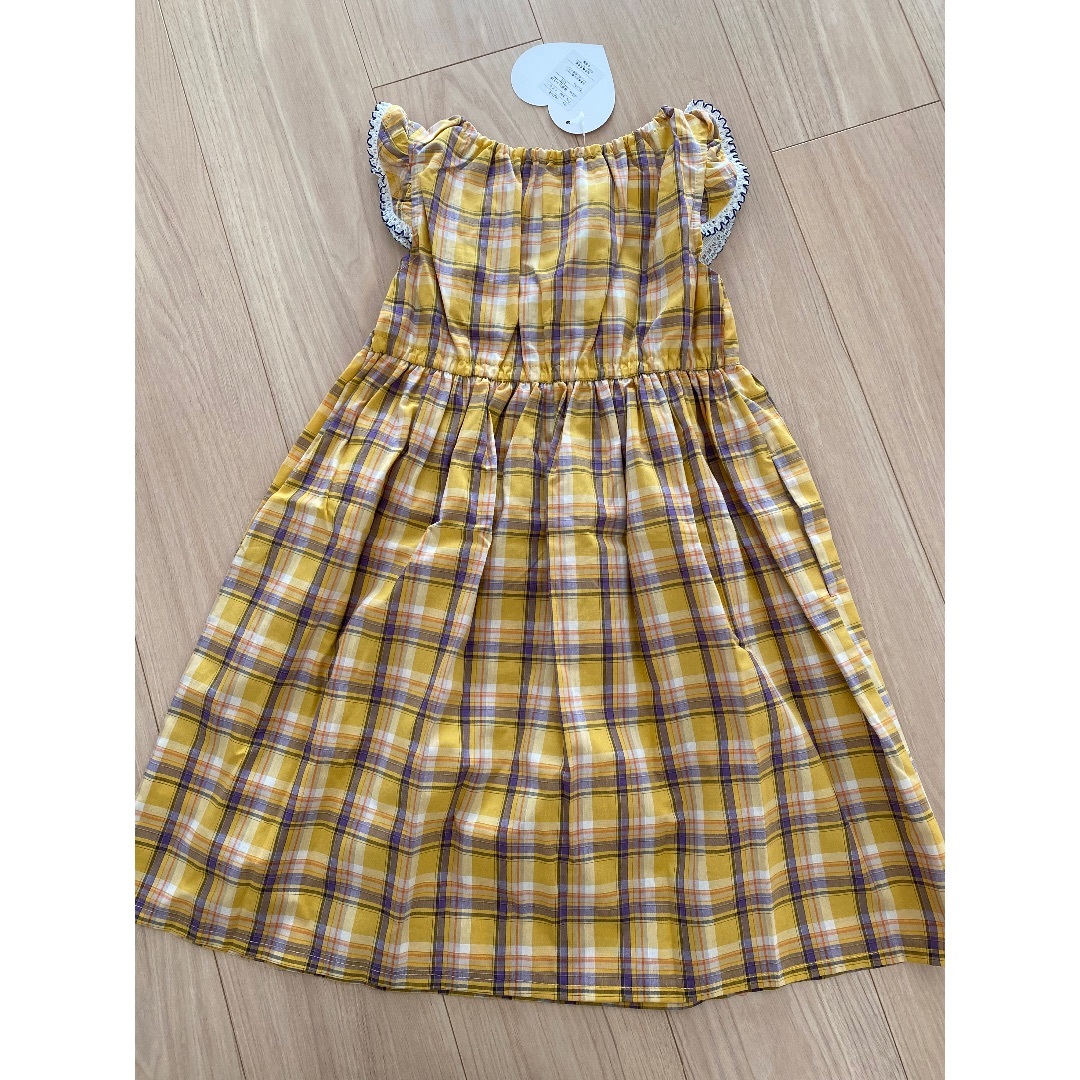 HeartShapeノースリーブワンピース（イエロー） キッズ/ベビー/マタニティのキッズ服女の子用(90cm~)(ワンピース)の商品写真