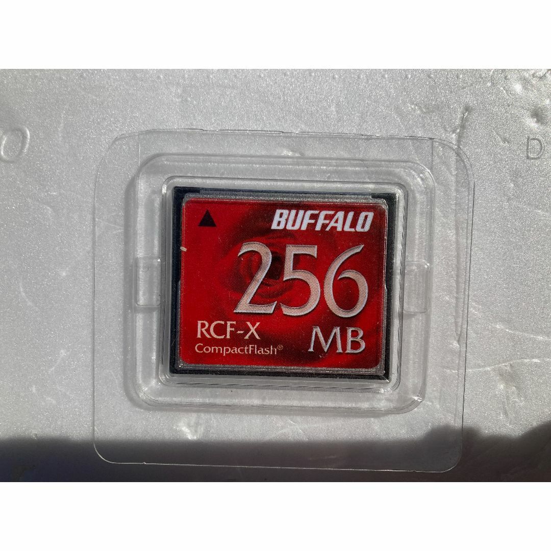 Buffalo(バッファロー)の★価格交渉OK コンパクトフラッシュ　バッファロー　256MB スマホ/家電/カメラのPC/タブレット(PC周辺機器)の商品写真