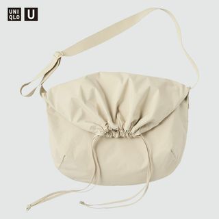 ユニクロ(UNIQLO)のUNIQLOユニクロUドローストリングショルダーバッグA23380B(ショルダーバッグ)