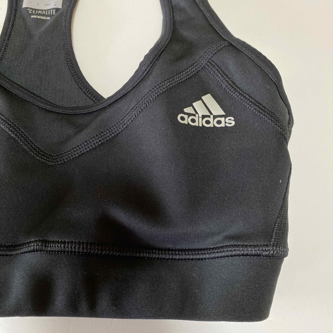 adidas(アディダス)のadidas アディダス スポーツブラ レディースの下着/アンダーウェア(ブラ)の商品写真