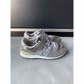 ニューバランス(New Balance)のNEW BALANCE 996 ニューバランス　キッズ　グレー(スニーカー)