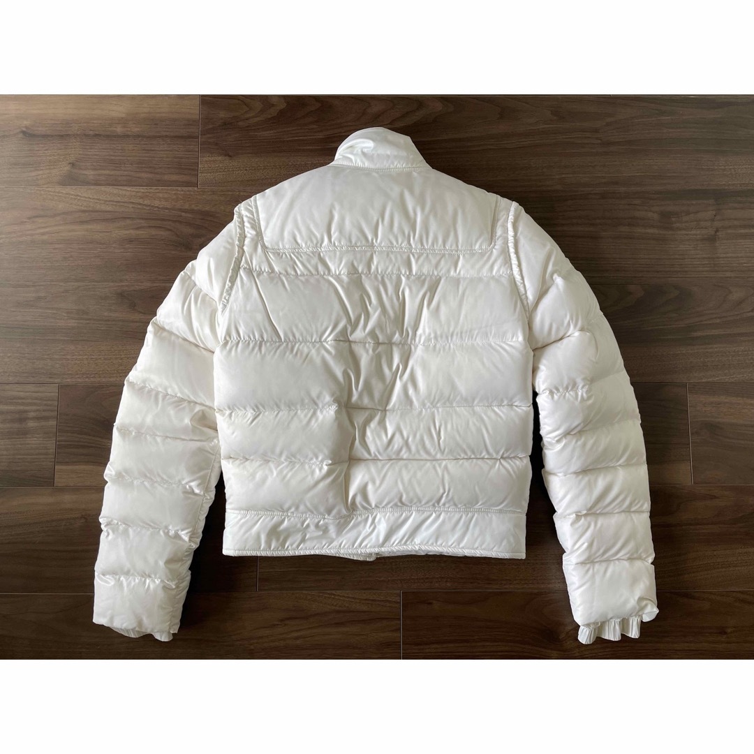 MONCLER(モンクレール)の美品　MONCLEダウンジャケットショートコート　モンクレールバレンシアガコラボ レディースのジャケット/アウター(ダウンジャケット)の商品写真