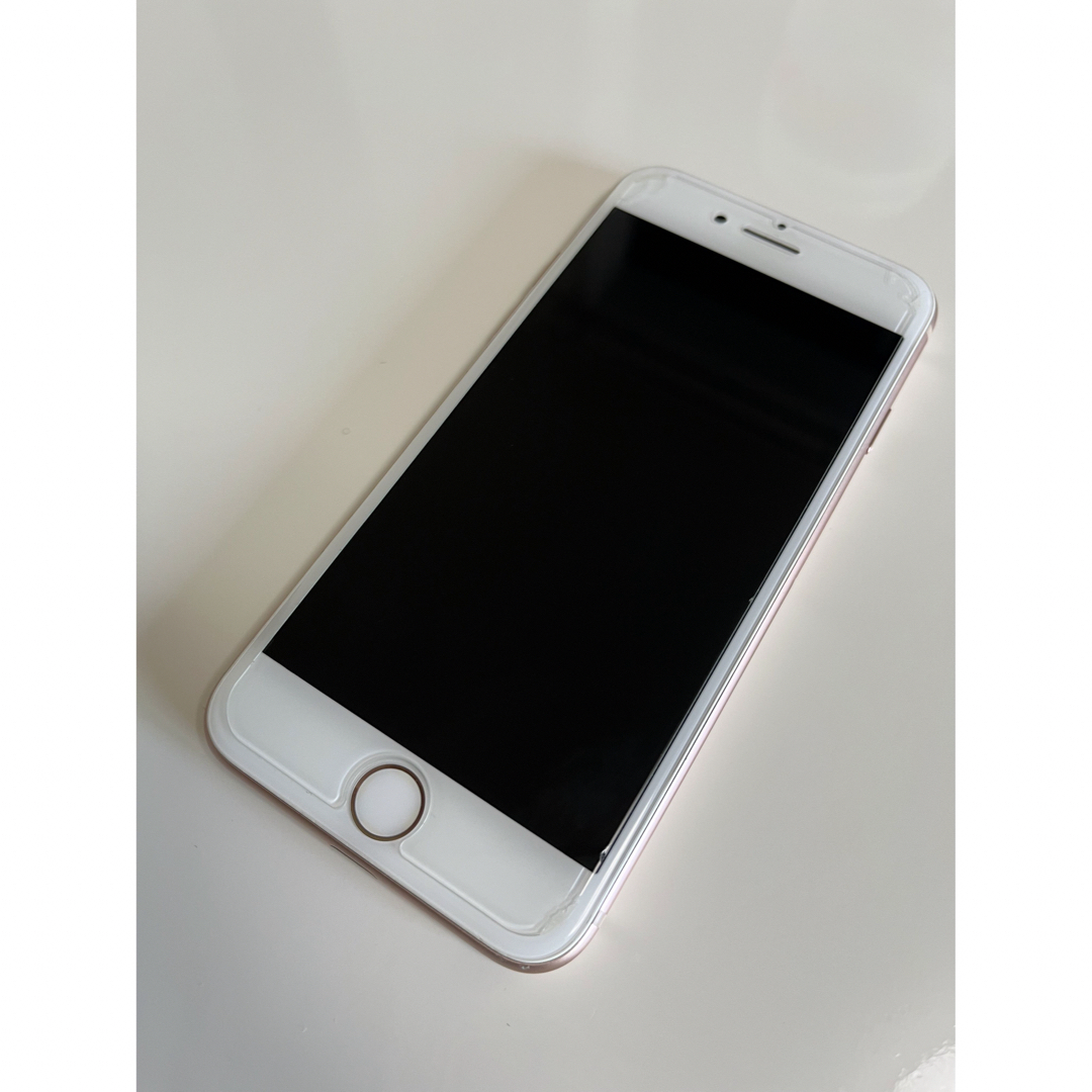 iPhone(アイフォーン)のiPhone8 64Gb ゴールド　アップル購入SIMフリー スマホ/家電/カメラのスマートフォン/携帯電話(スマートフォン本体)の商品写真
